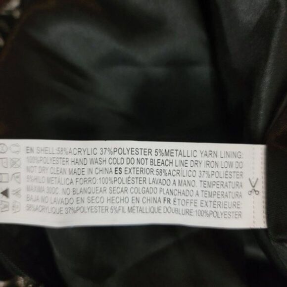 Forever 21+ 1X Black Gold Floral Skirt – Plus Size Skater Silhouette - Picture 6 of 12